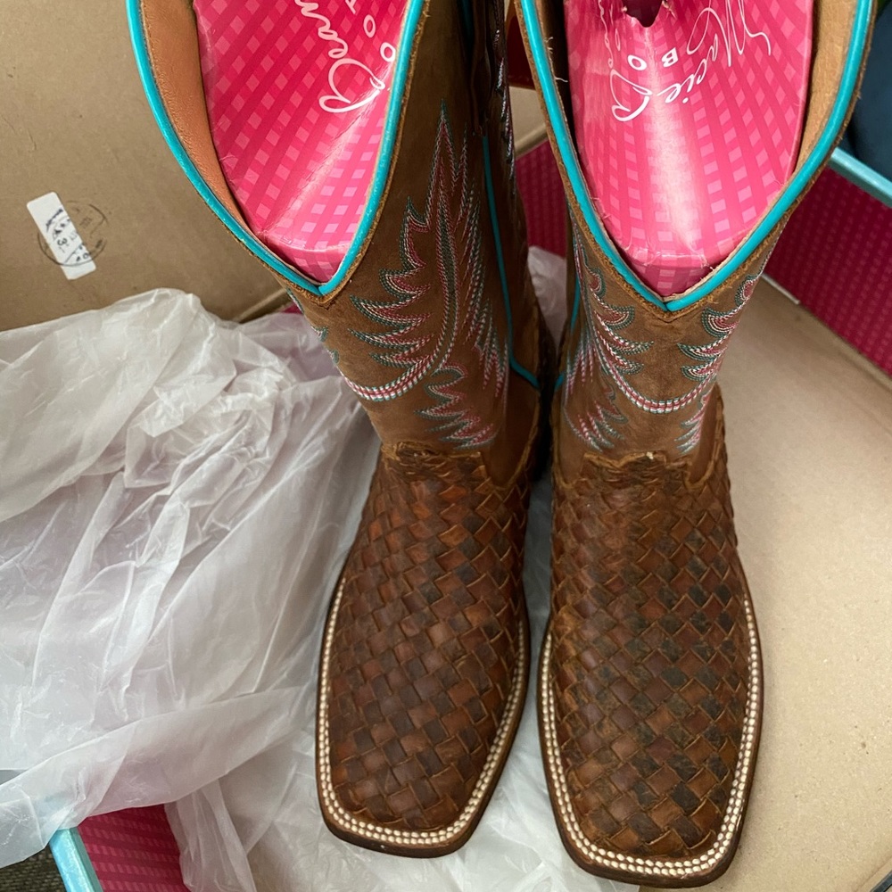 Square Toe Boots - Picture 2 of 4